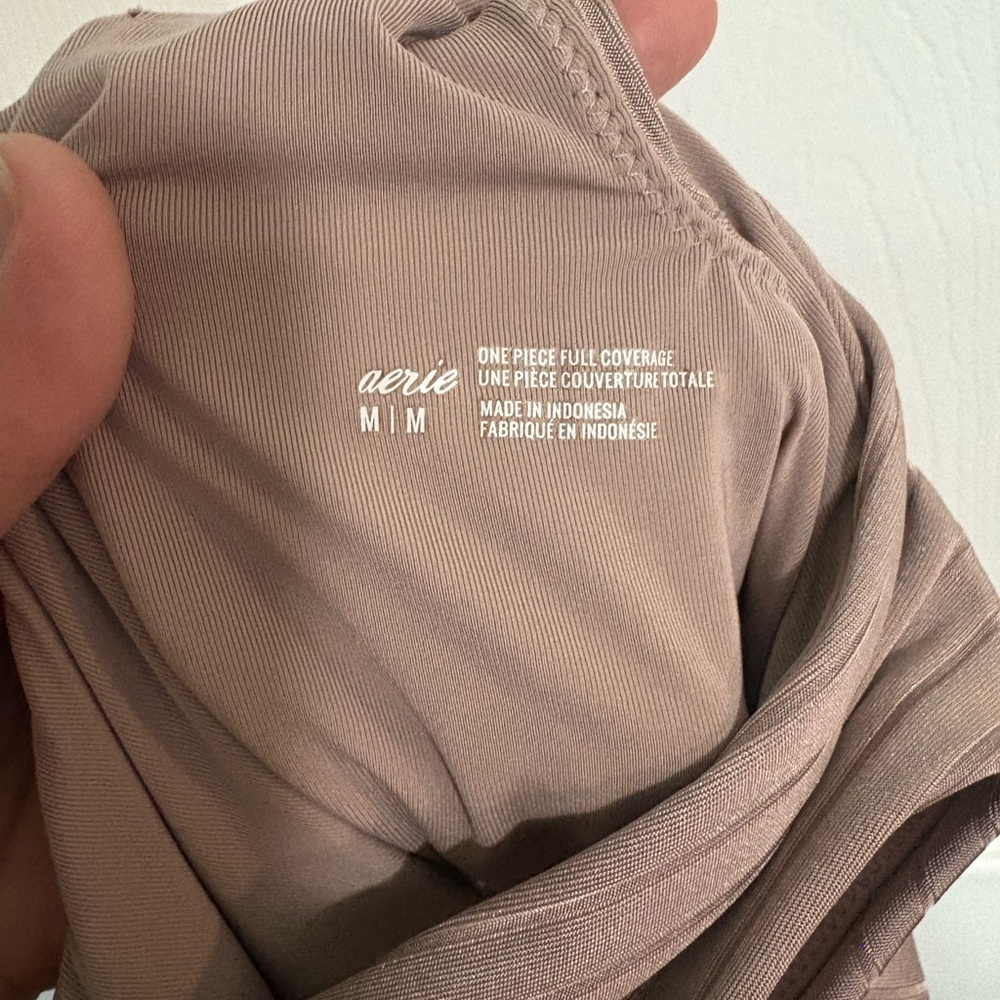 NWT Aerie Ribbed‎ Shine Asymmetrical One Piece Swimsuit Medium - Picture 3 of 4